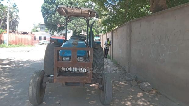 Tractor New Holland