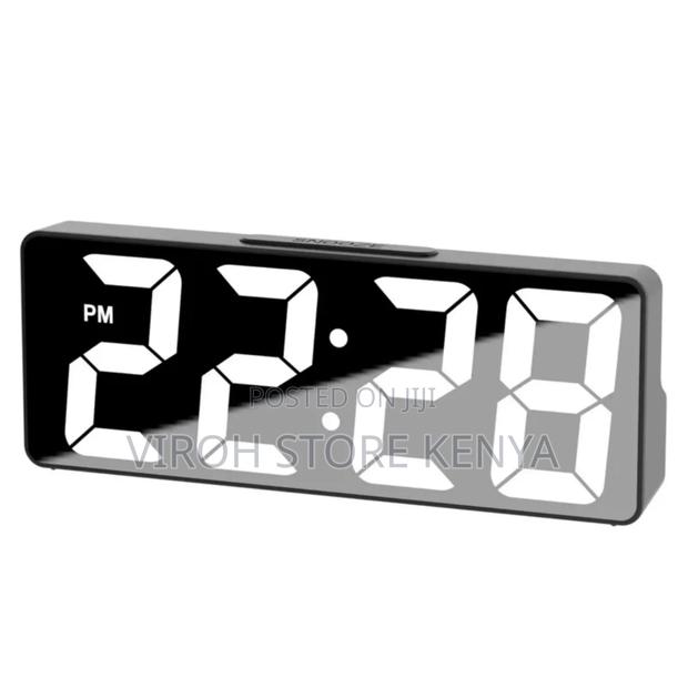 Led Mirror Clock - thumbnail 2