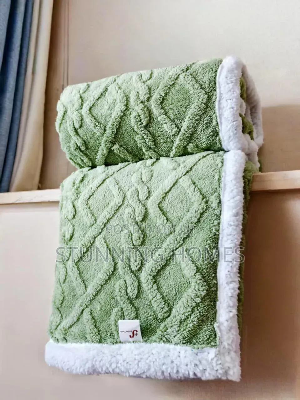Sherpa Double Sided Throw Blankets