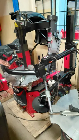 Commercial Big Tyre Changer Machine With Assist Arms.