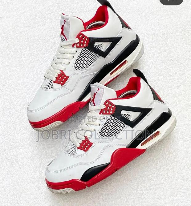 Air Jordan 4 Sneakers - thumbnail 3