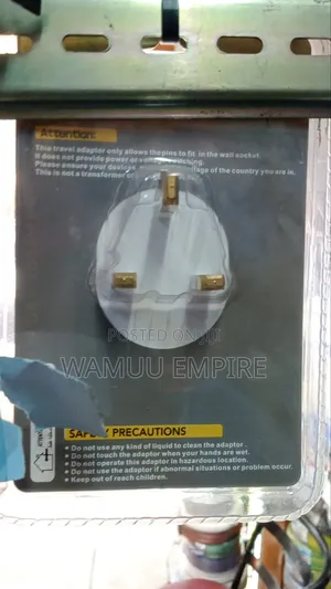 Nk-823 Universal Travel Adaptor
