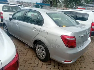 Toyota Axio 2018 Silver