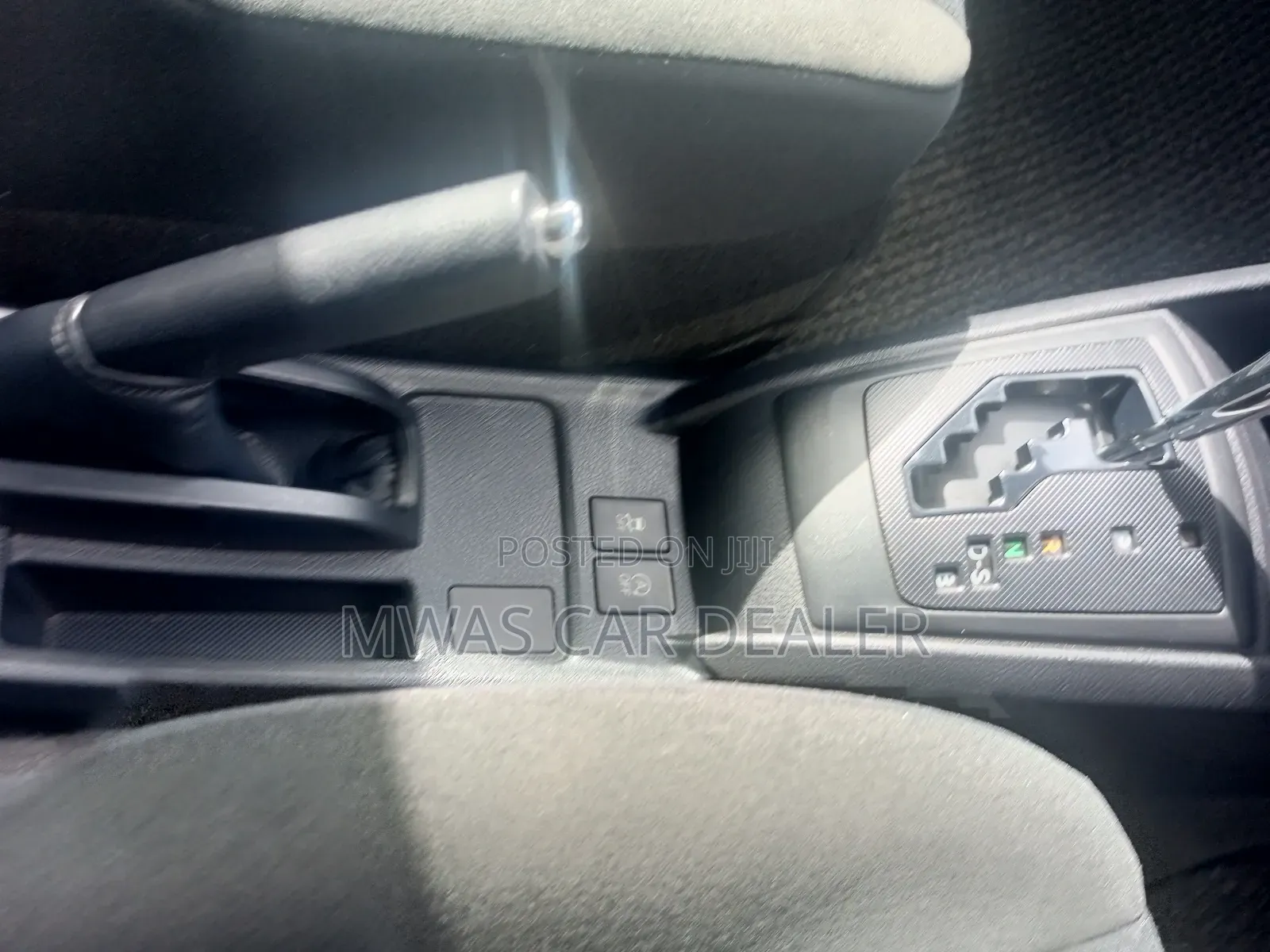Toyota Axio 2018 Silver