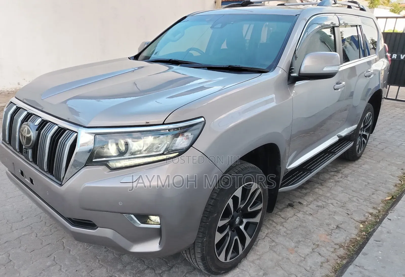 Toyota Land Cruiser Prado 2020 Gold