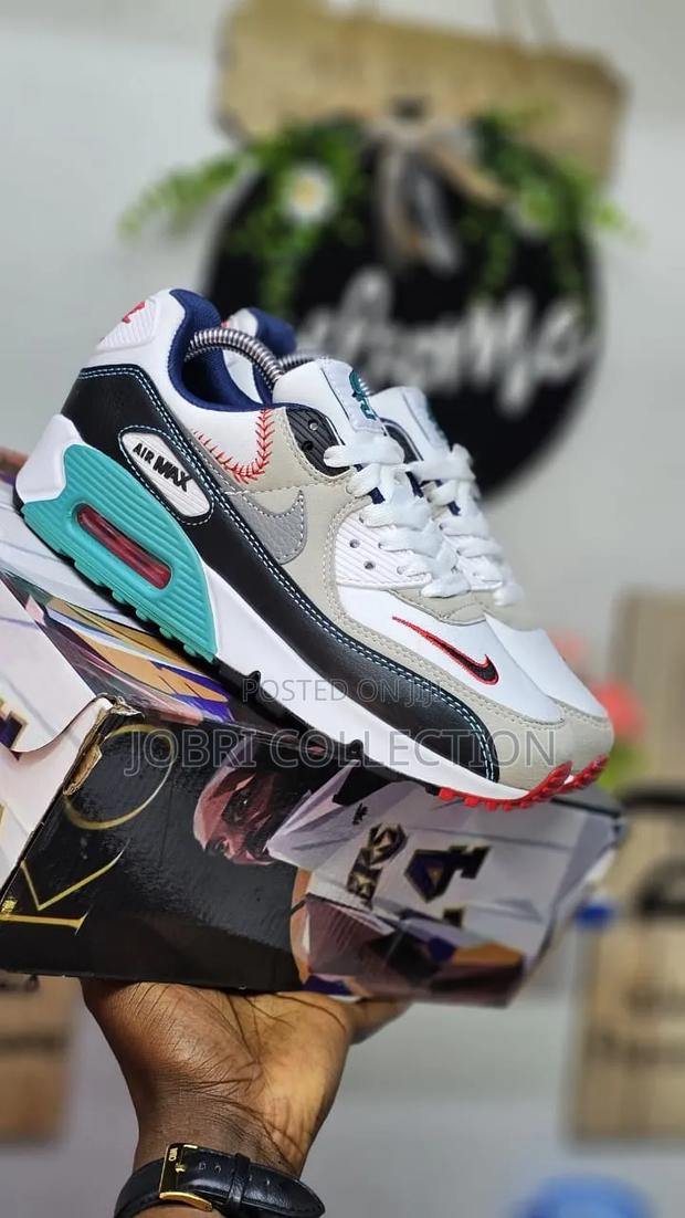 Designer Nike Airmax 90 Leather Sneakers