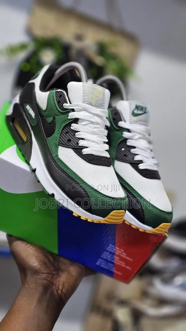 Designer Nike Airmax 90 Leather Sneakers - thumbnail 2