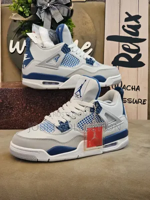 Designer Nike Air Jordan 4 Sneakers