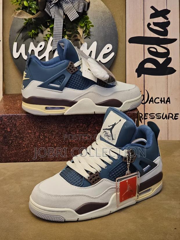 Stylish Air Jordan 4 Leather Sneakers - thumbnail 2