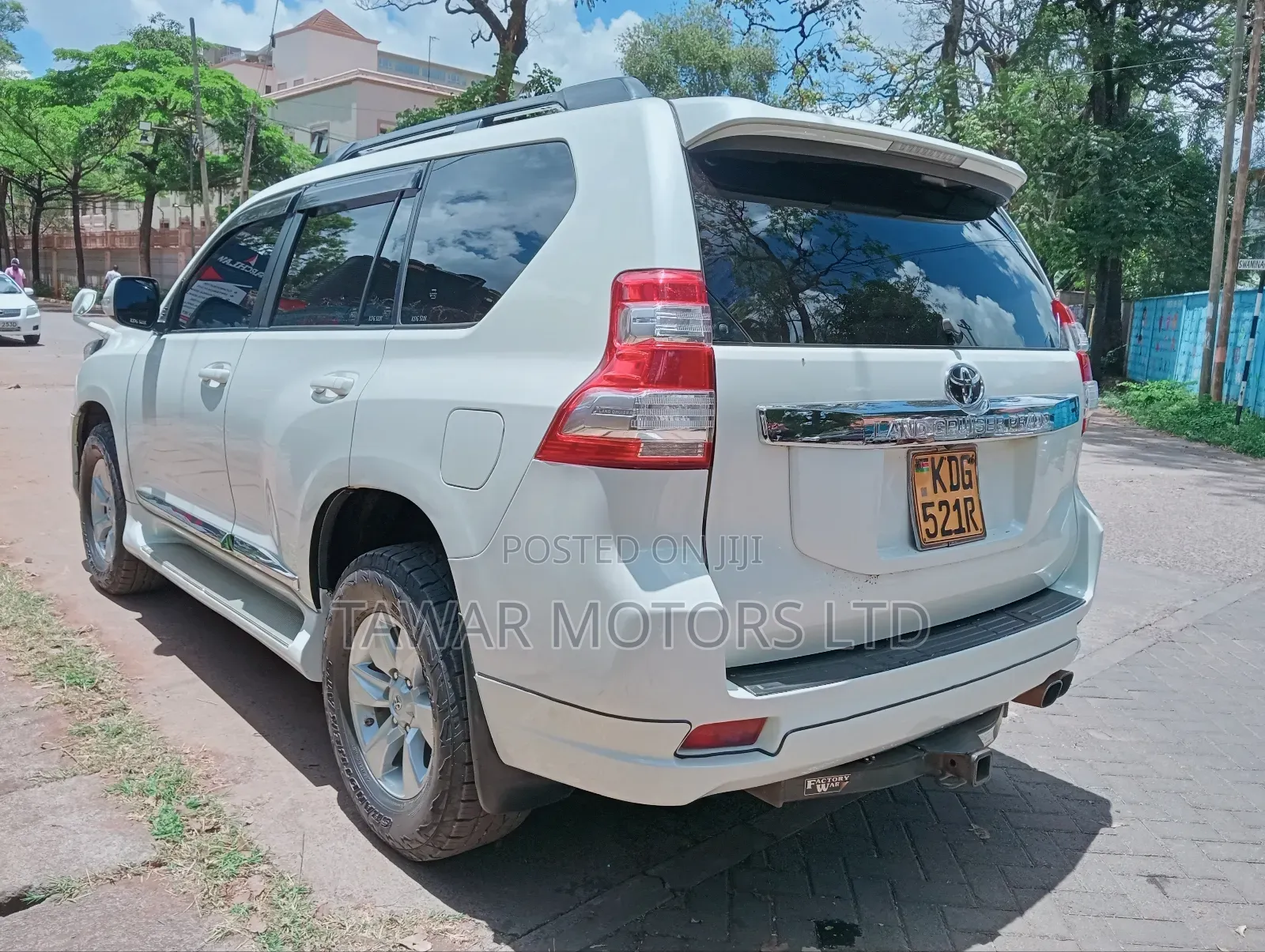 Toyota Land Cruiser Prado 2016 White