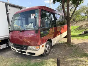 Mitsubishi Fuso Rosa 2018 Red