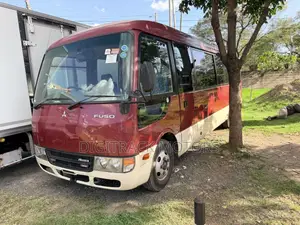 Mitsubishi Fuso Rosa 2018 Red