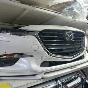 Mazda Axela Nosecut