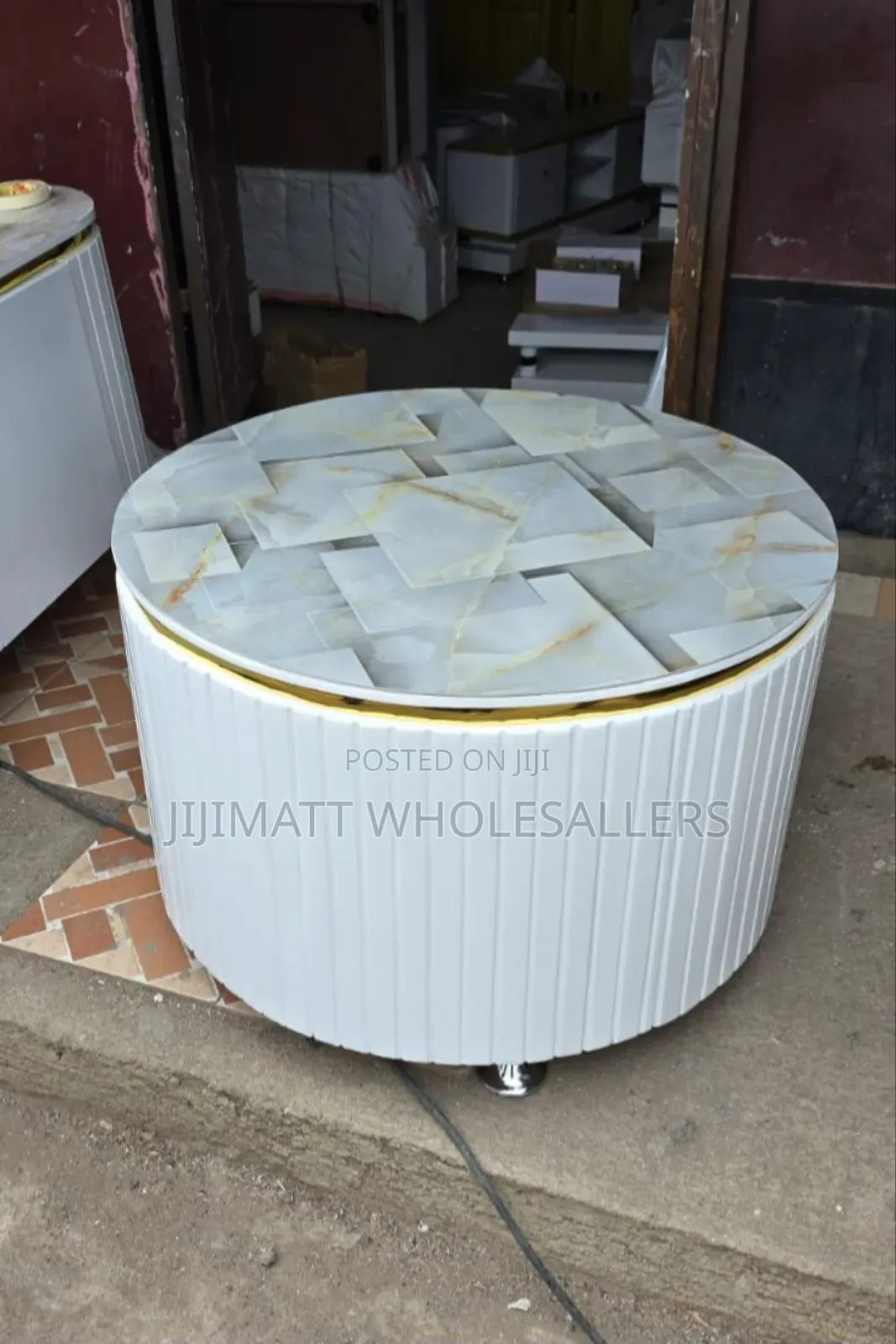 White Executive Modern Round Coffee Table