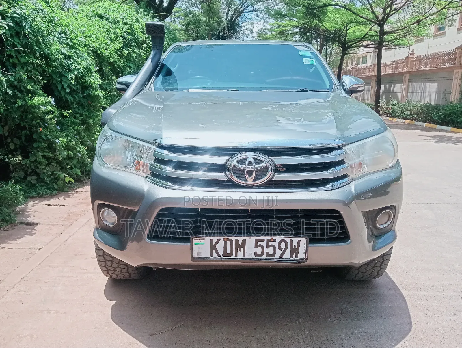 Toyota Hilux 2015 Gray