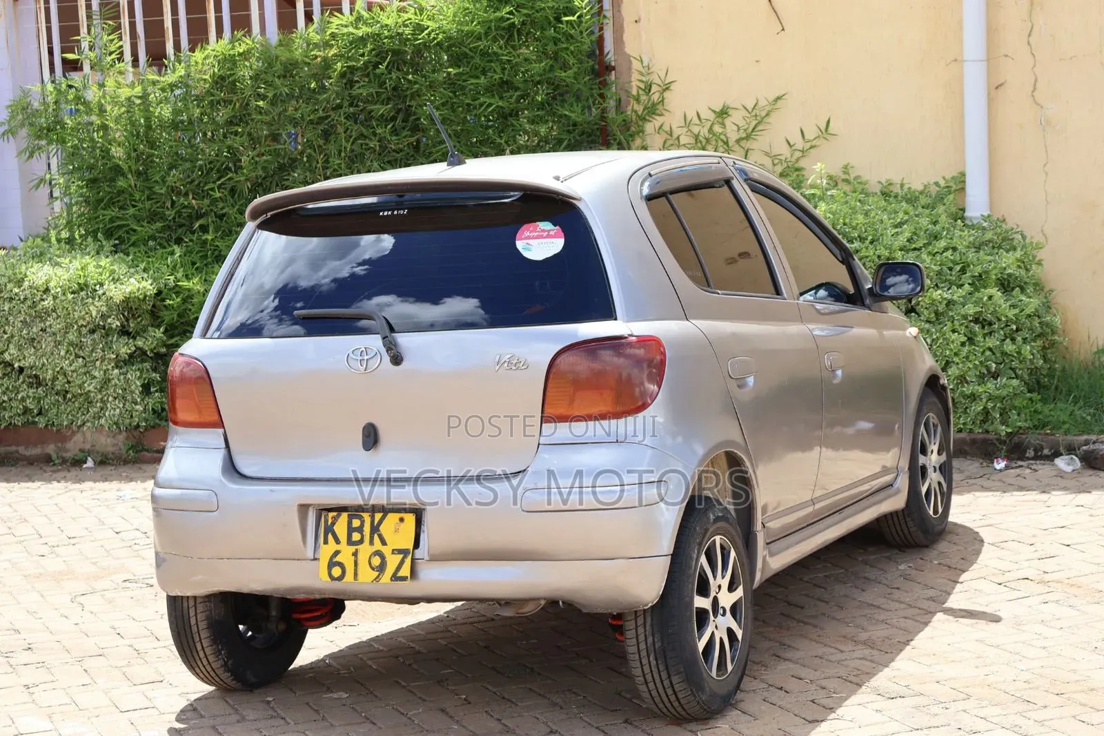 Toyota Vitz 2002 Gray