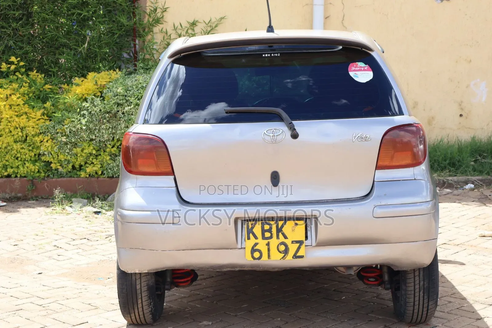Toyota Vitz 2002 Gray