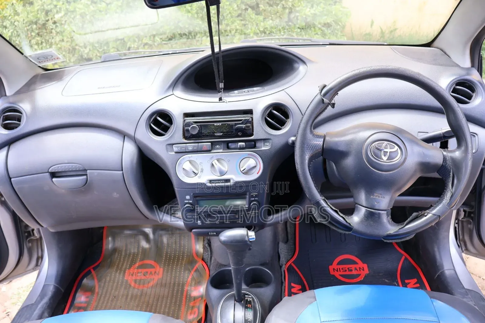 Toyota Vitz 2002 Gray