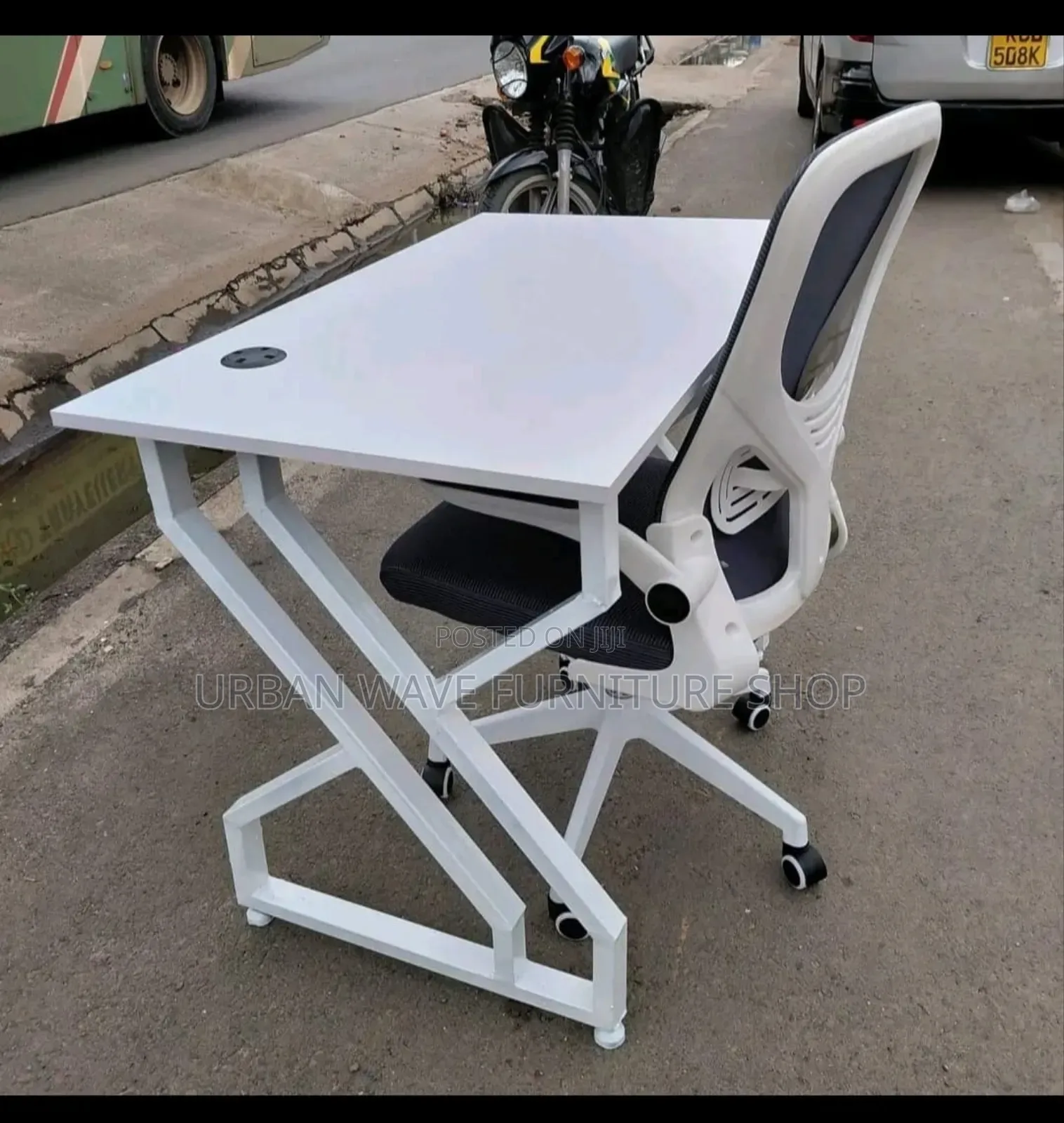 White Colour Office Furnitures Set