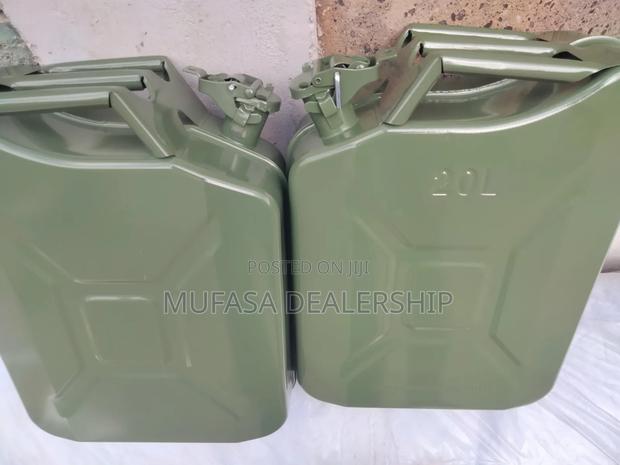 Latest 20l Petroleum Can-Jerrycans