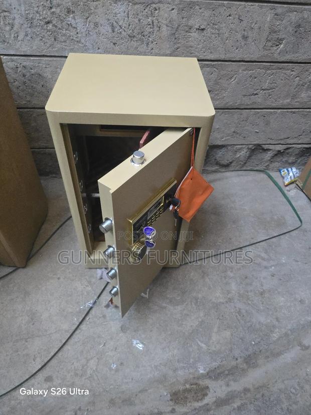 Golden Safe Box 60kgs - thumbnail 2