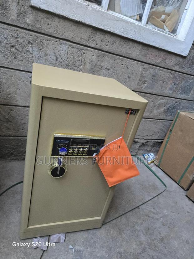 Golden Safe Box 80kgs - thumbnail 3