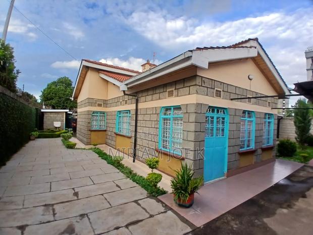 3bdrm Bungalow in Gachororo for rent
