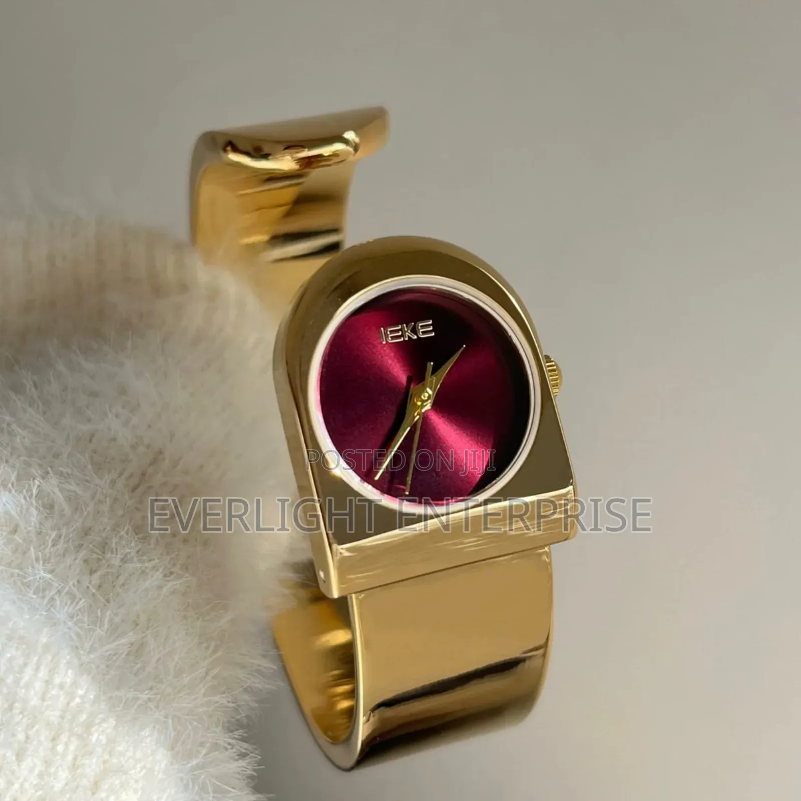 Ieke Ladies Bracelet Watch