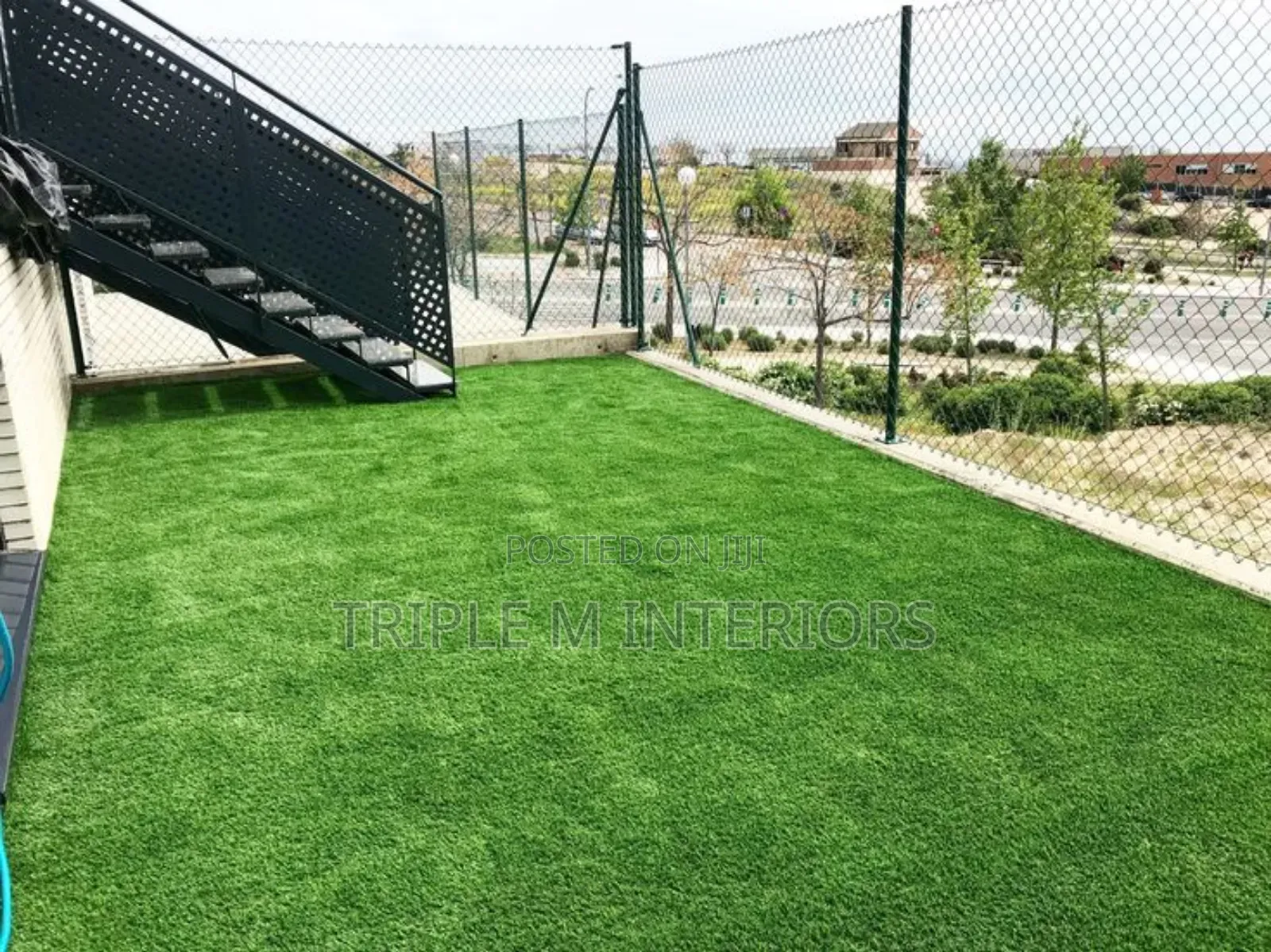 Lush Green Outdoor Floor Cover for Patios Terraces