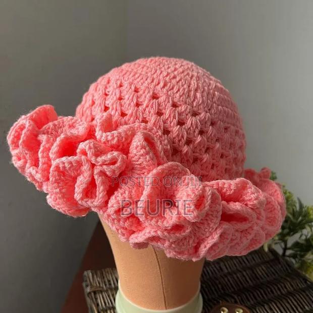 Flora Ruffle Crown