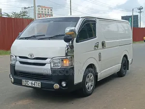 Toyota HiAce 2014 White