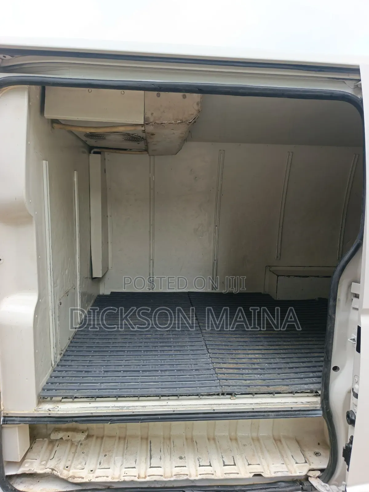 Toyota HiAce 2014 White