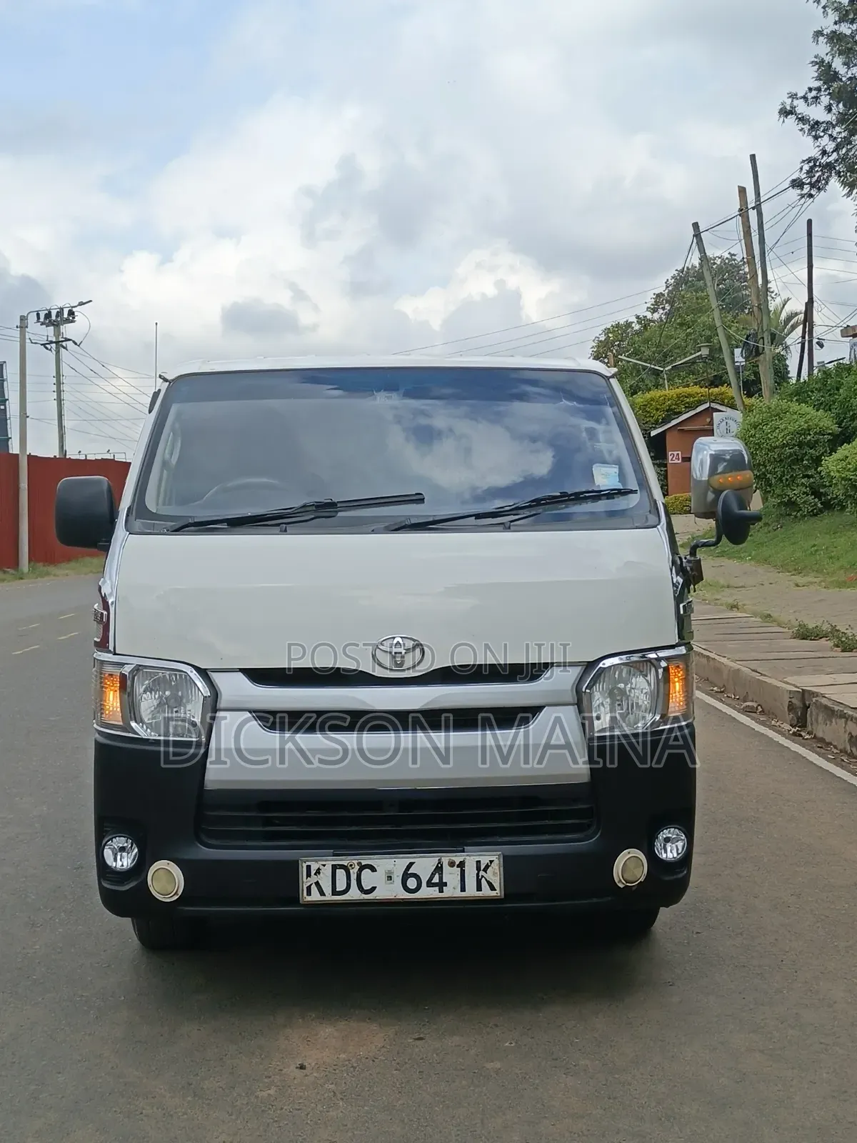 Toyota HiAce 2014 White