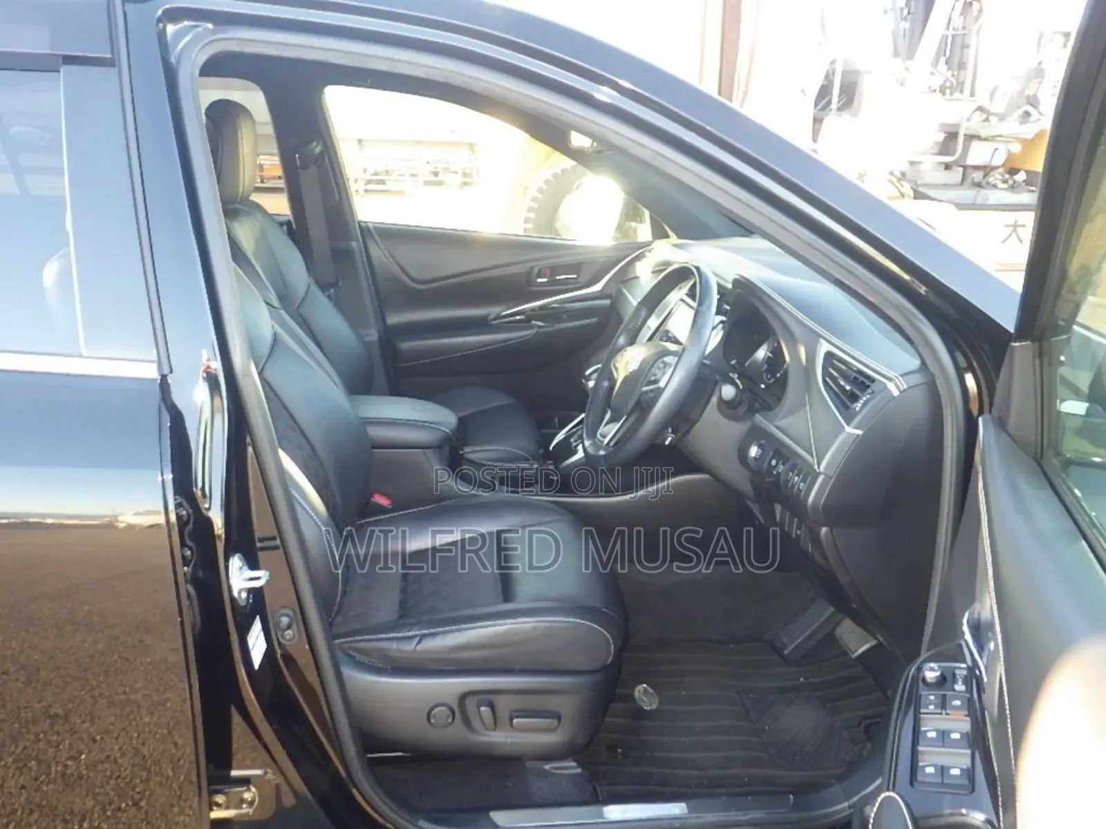 Toyota Harrier 2.0 2019 Black