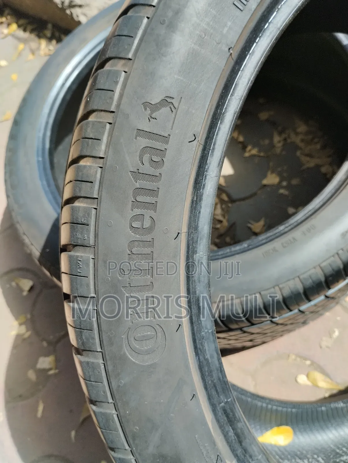 255/40r19 Continental