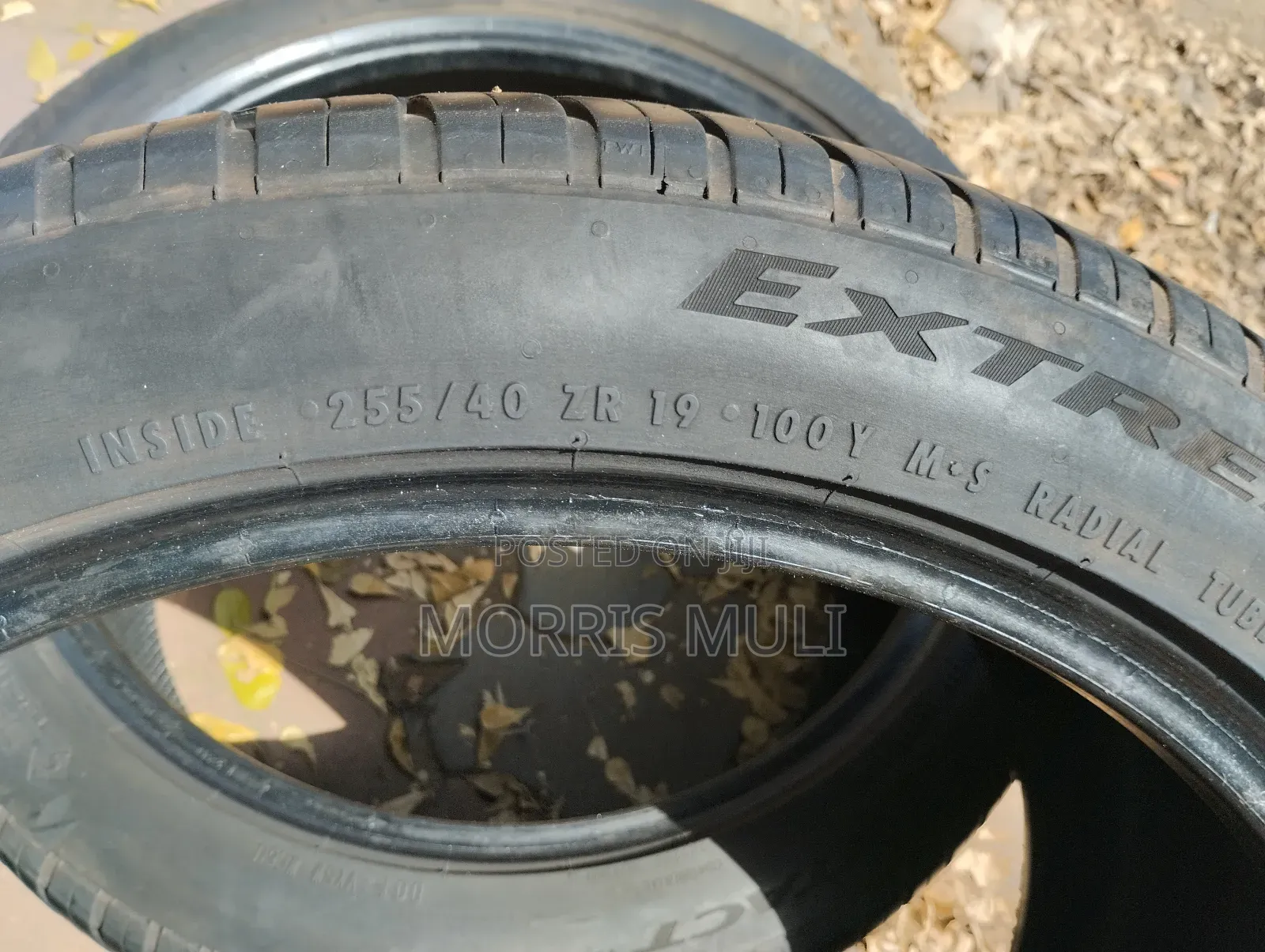255/40r19 Continental
