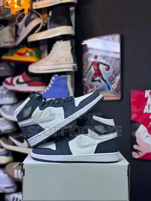 Nike Air Jordan 1 High ‘Midnight Navy’