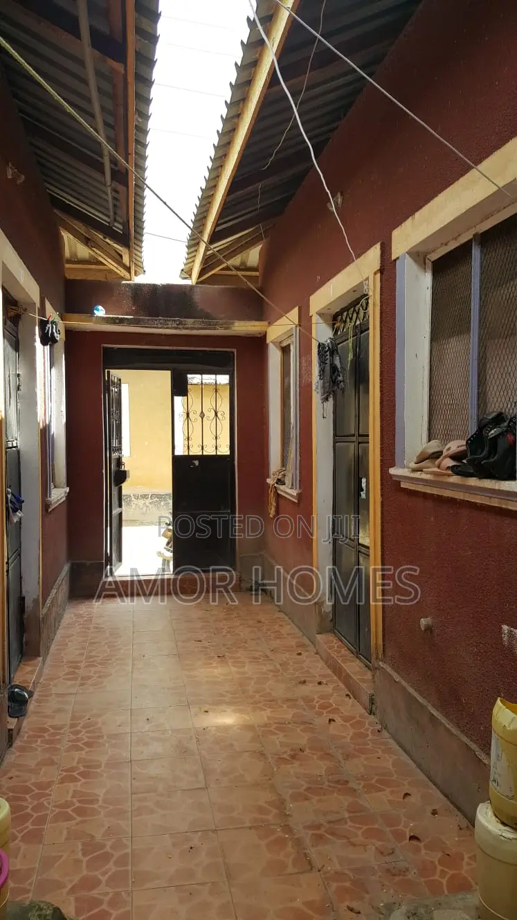1bdrm Bedsitter in Montana, Mshomoroni for rent
