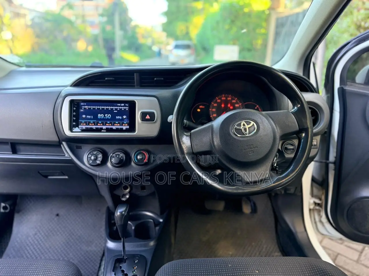 Toyota Vitz 2016 White