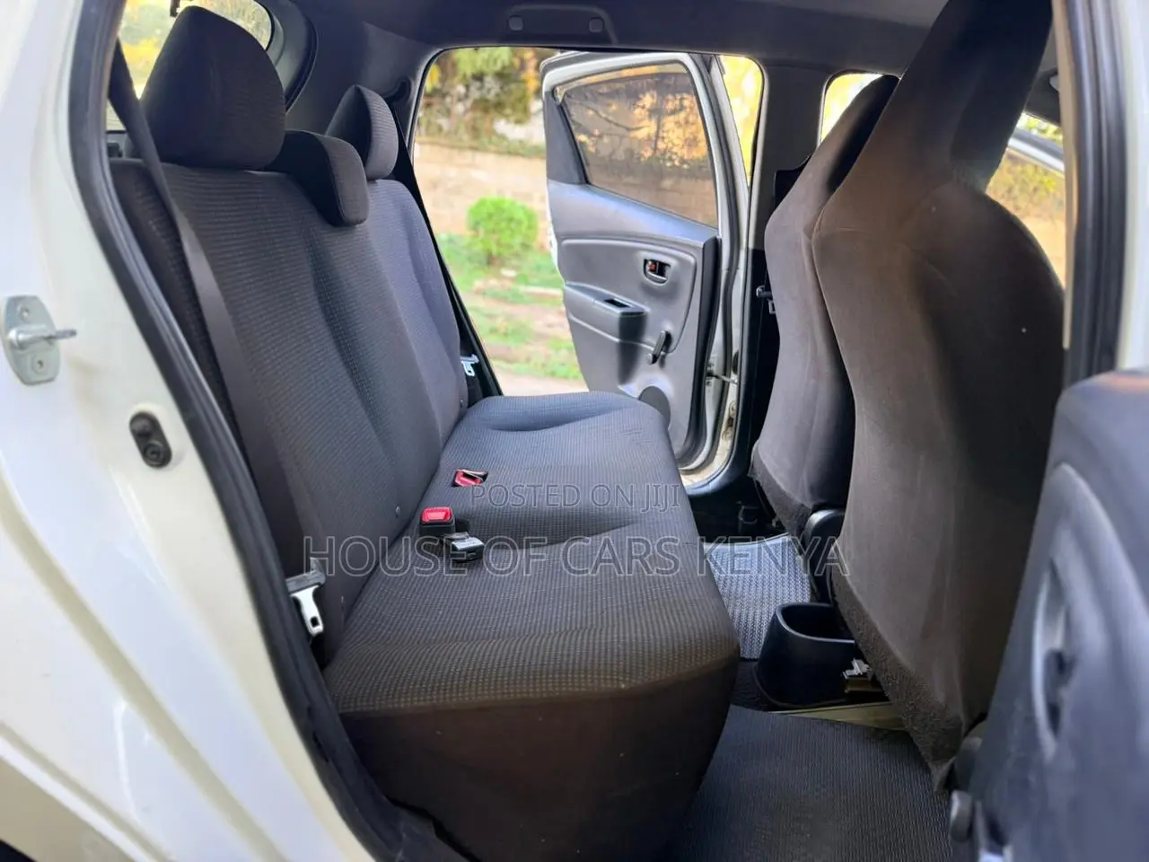 Toyota Vitz 2016 White