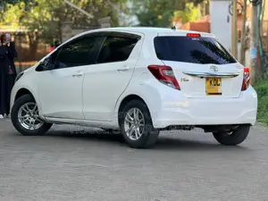 Toyota Vitz 2016 White