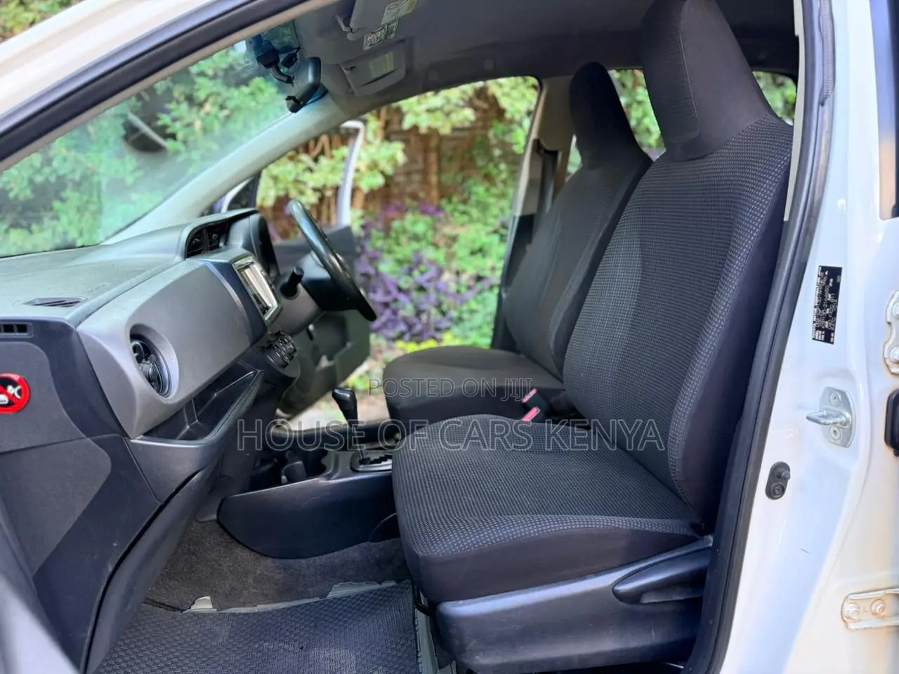 Toyota Vitz 2016 White