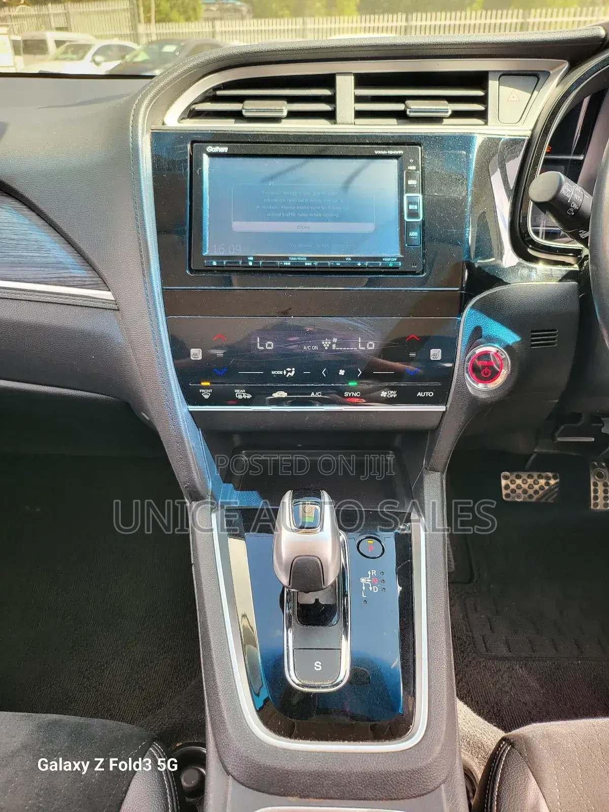 Honda Shuttle 1.5 G 2WD 2019 White
