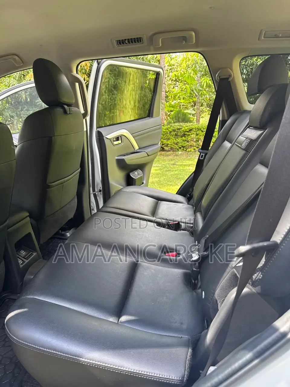 Mitsubishi Pajero Sport 2022 White