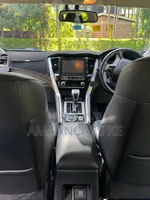 Mitsubishi Pajero Sport 2022 White
