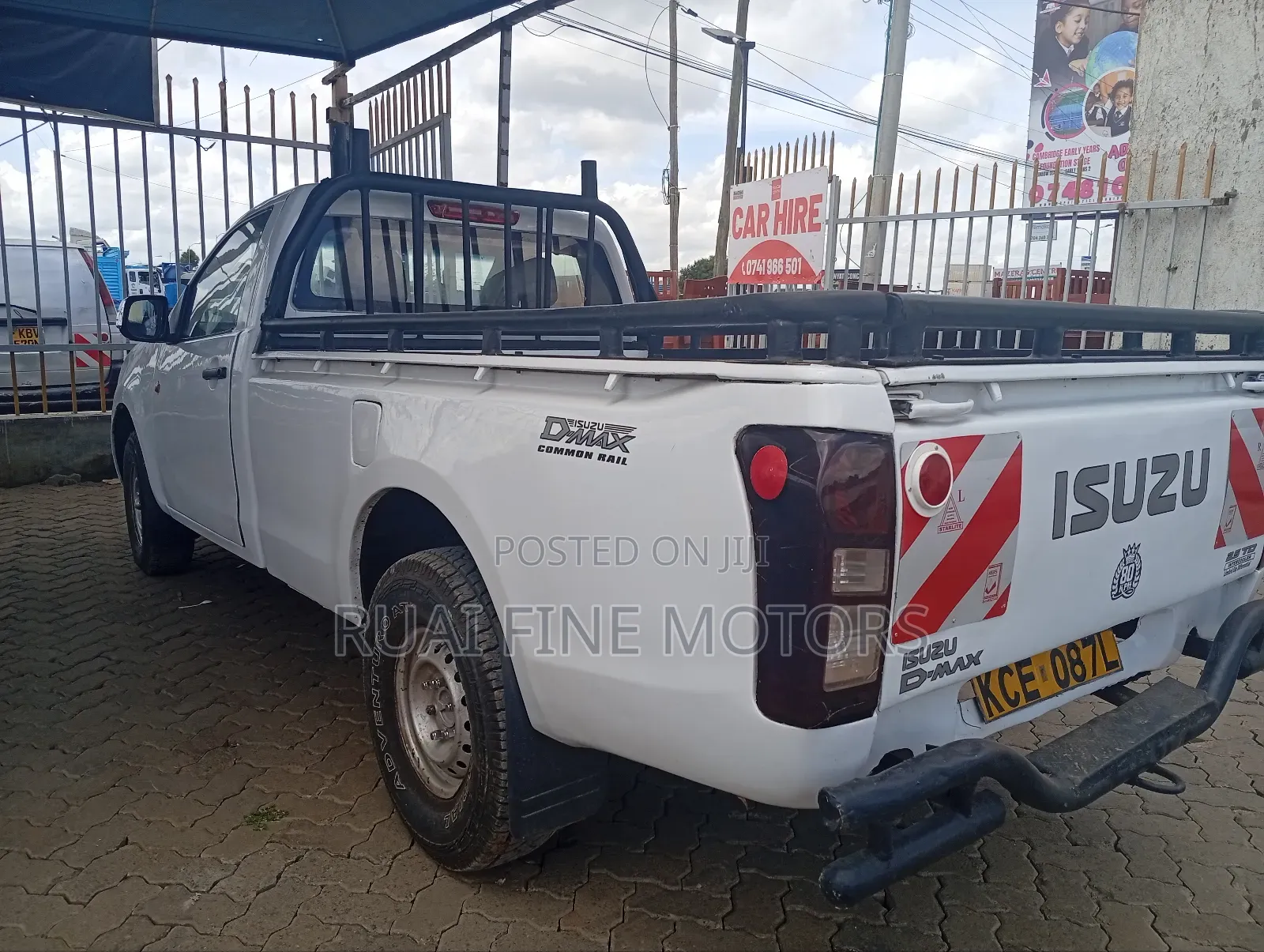 Isuzu D-MAX 2015 White