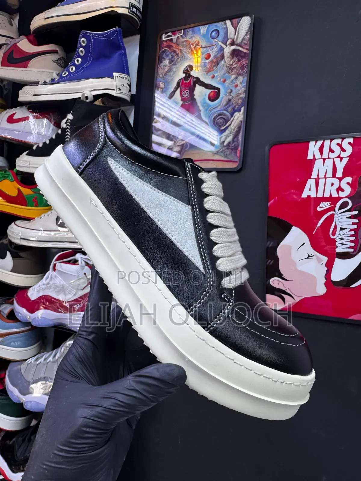 Rick Owens Vintage Low.
Sizes :_40 41 42 43 44 45_