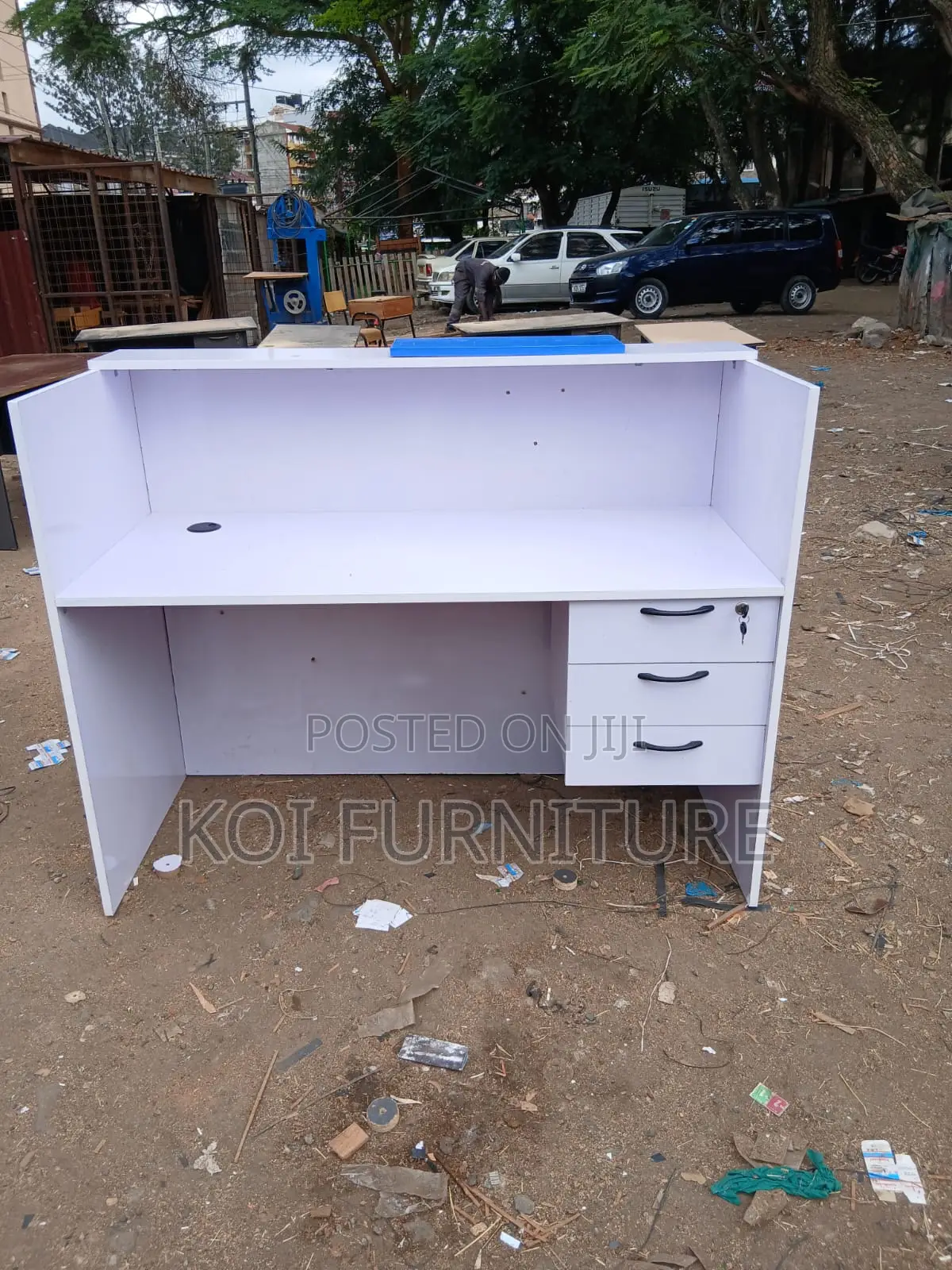 Desk : 1.6m Modern Reception Desk Featuring White Blue Color Scheme