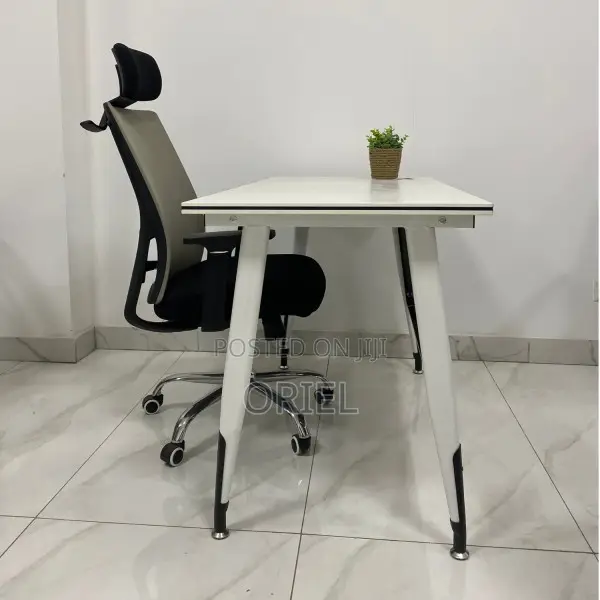 Office Desk : Minimalistic 1200mm Office Desk