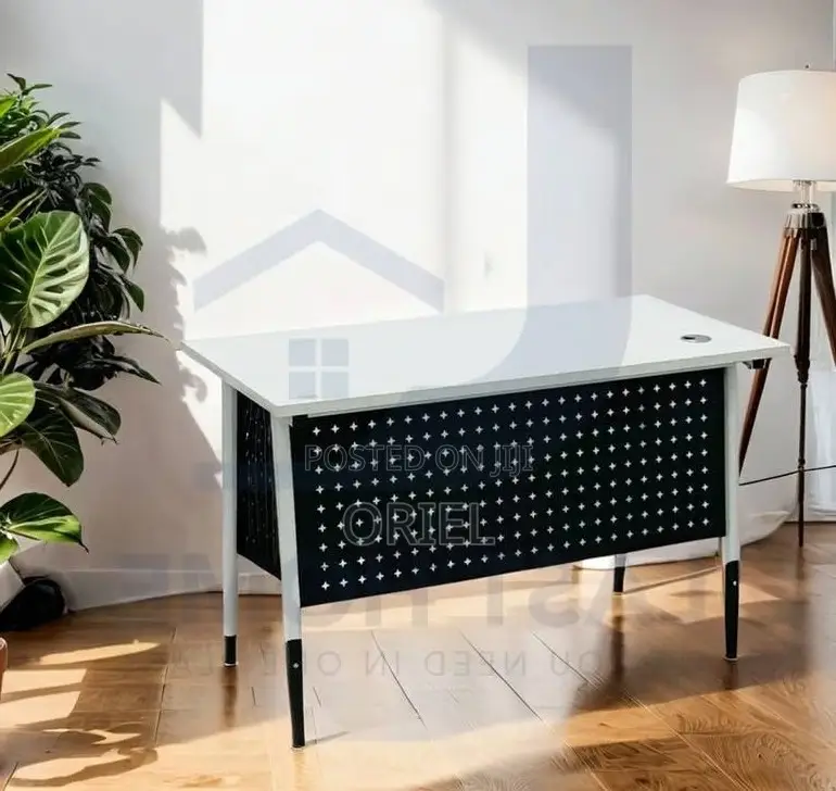 Office Desk : Minimalistic 1200mm Office Desk